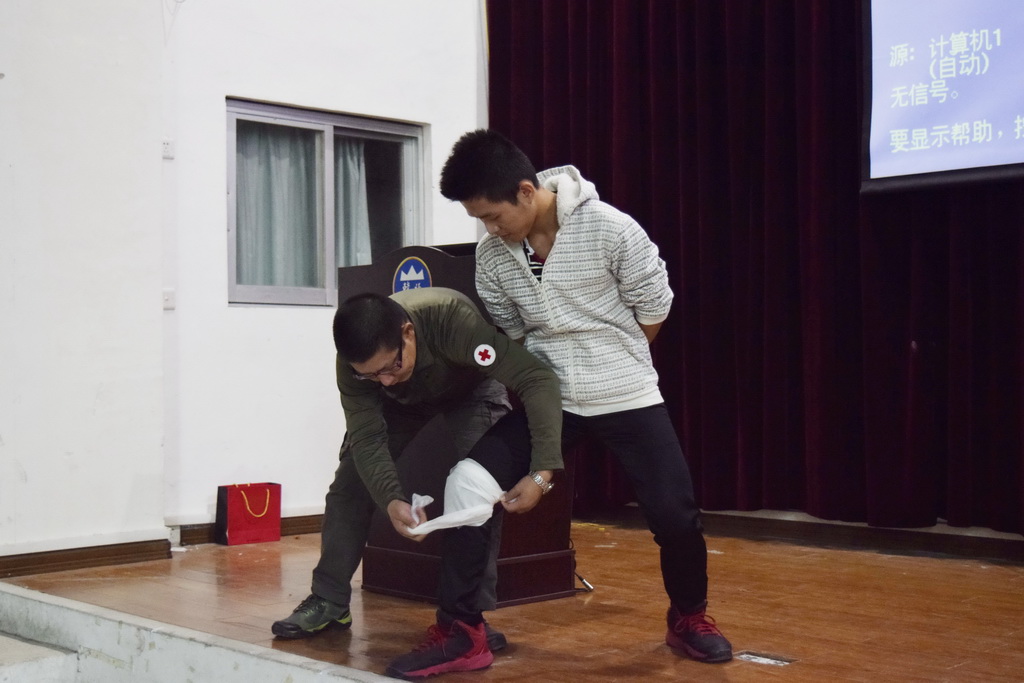 生动的应急救护实操