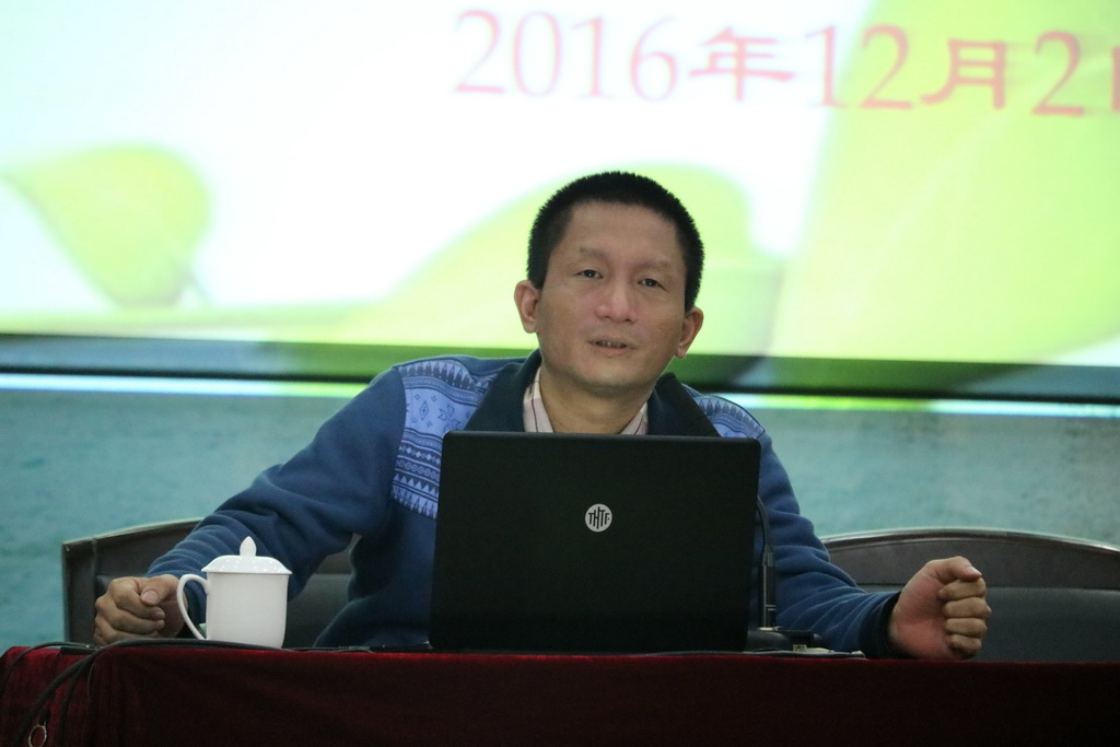 2016-12-02晚上陆汉梓老师《大学生志愿服务与奉献精神》
